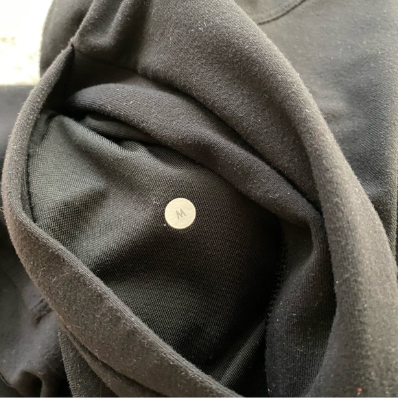 LULULEMON MENS ATHLETIC SHORTS - Picture 8 of 8